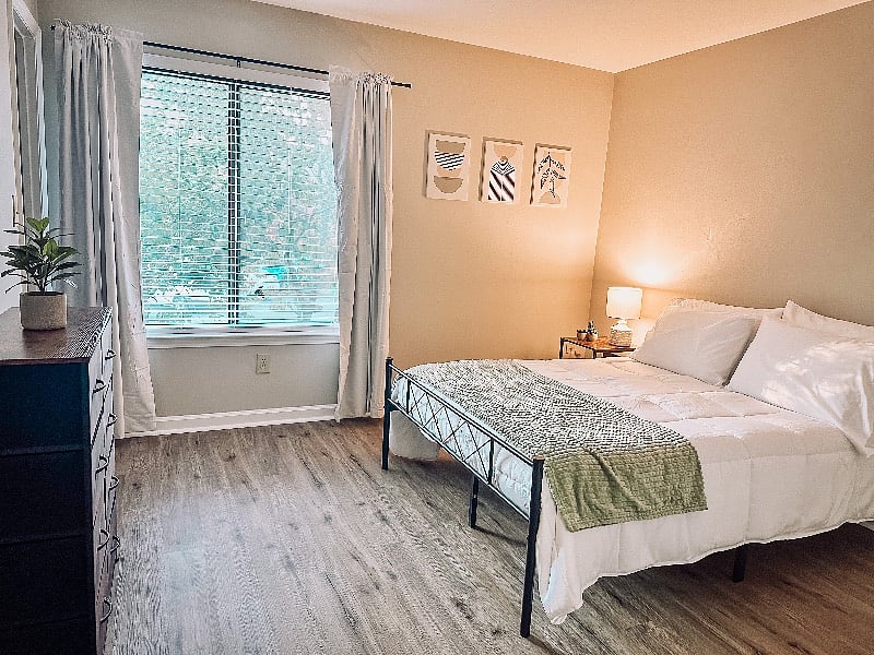 1st Floor Master Bedroom
