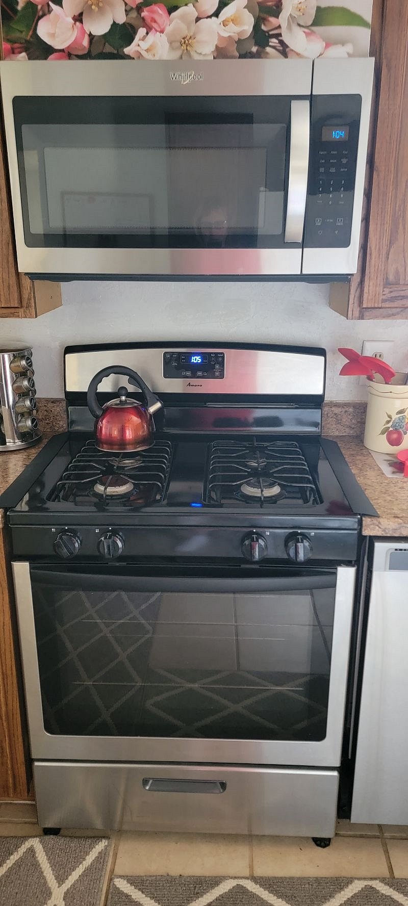 Gas range & microwave