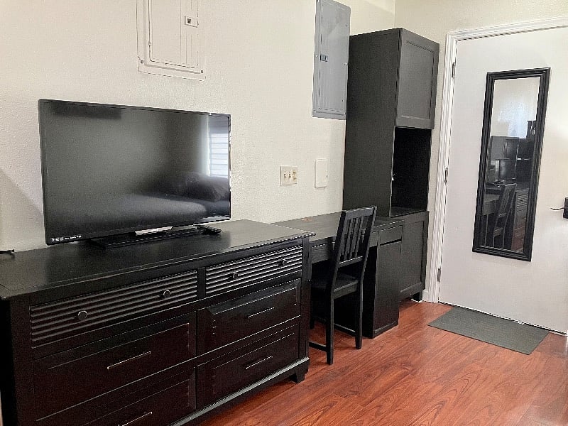 Furnished Finder property 550260_1 photo 3