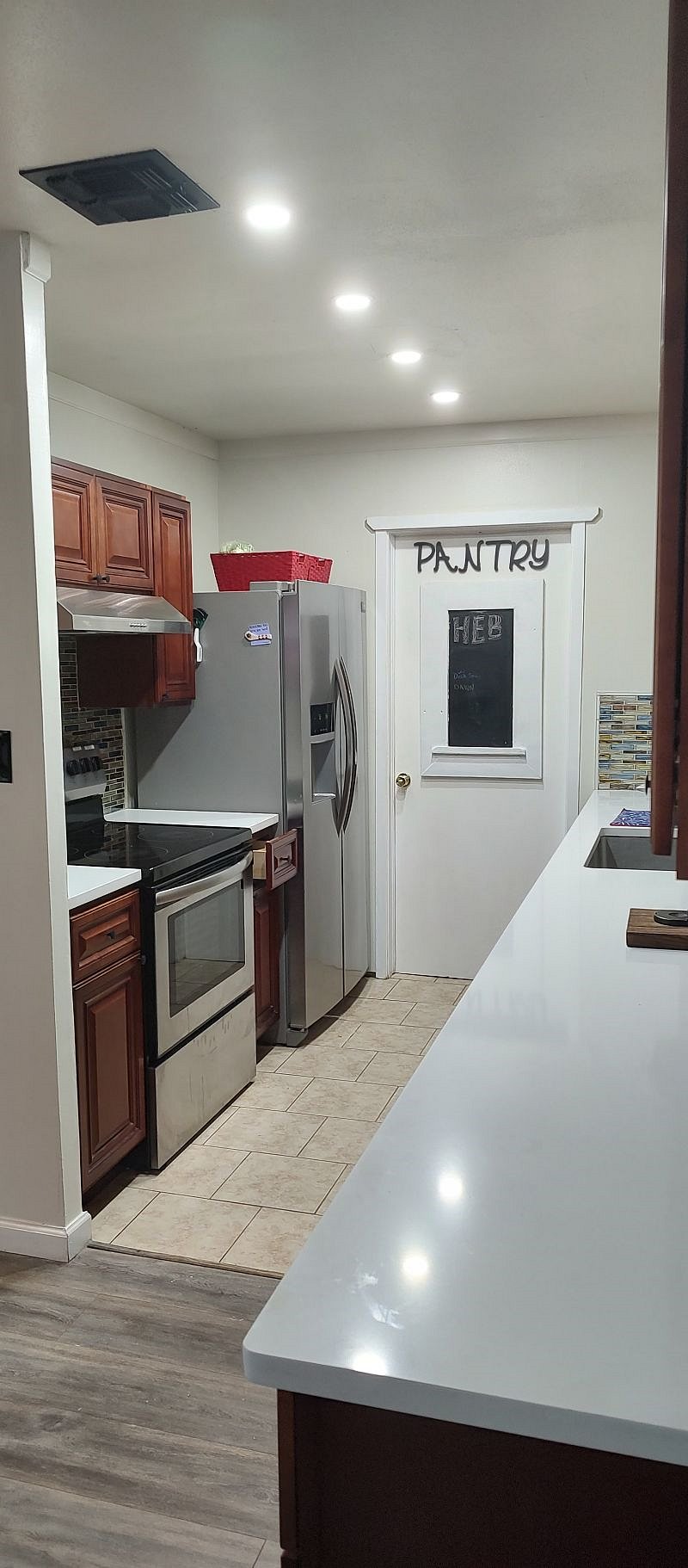 Furnished Finder property 550291_1 photo 2