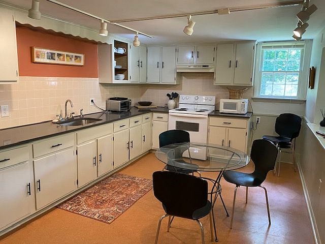 Furnished Finder property 550295_1 photo 6