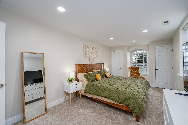 Furnished Finder property 550556_1 photo 11
