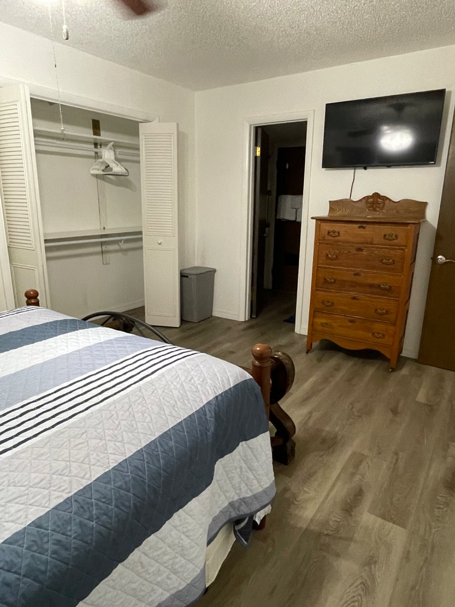 2 large closets for many items.