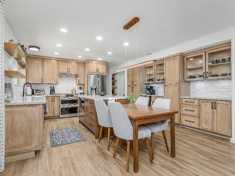 Furnished Finder property 550660_1 photo 3