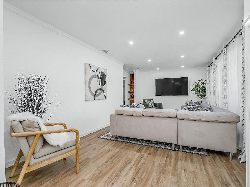 Furnished Finder property 550660_1 photo 13