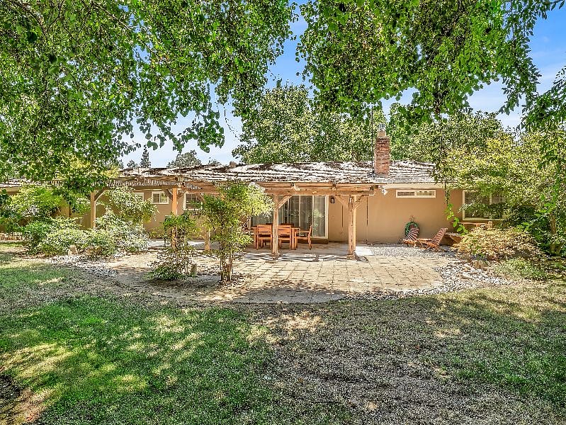 Furnished Finder property 550660_1 photo 34