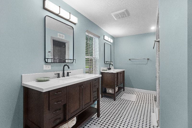 Two vanities in large BA