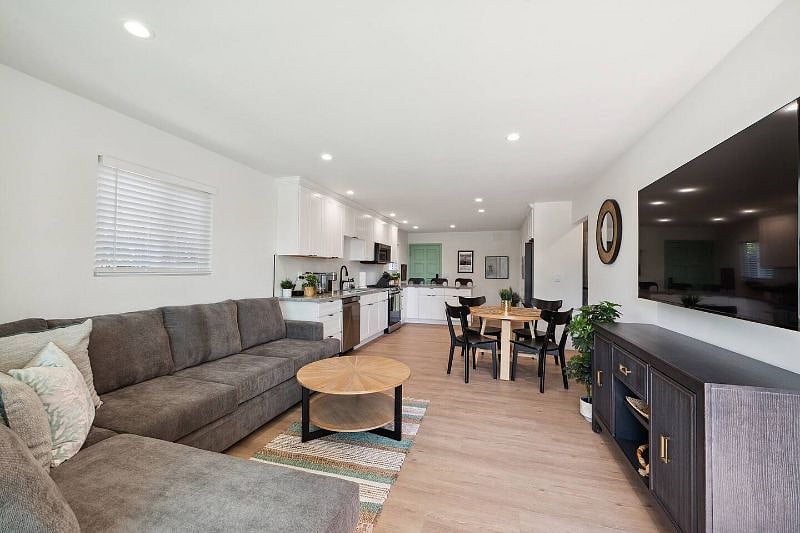 Furnished Finder property 550850_1 photo 12