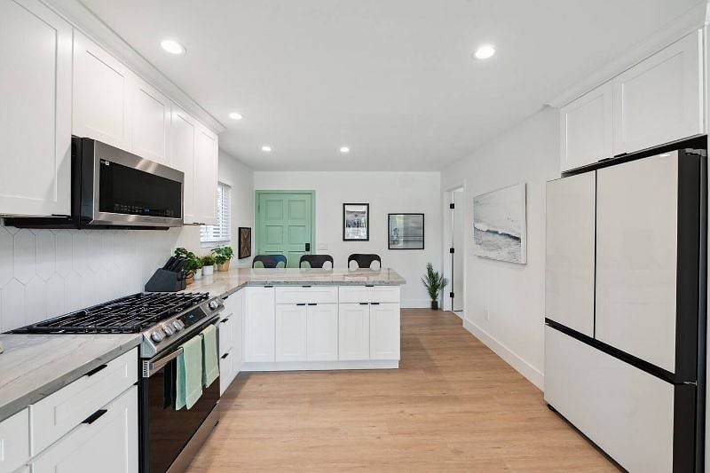 Furnished Finder property 550850_1 photo 23