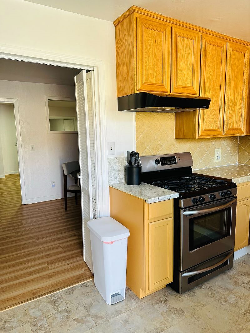Furnished Finder property 550904_1 photo 8