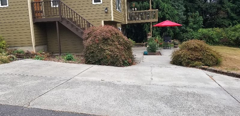Parking -walkway to entry- 2 cars