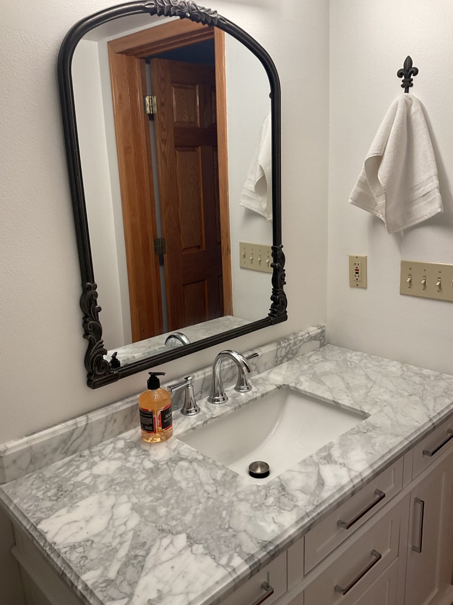 Bathroom sink
