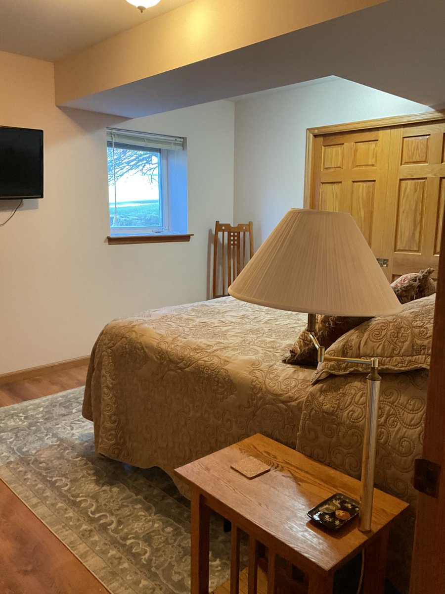 Large Bedroom with King size bed