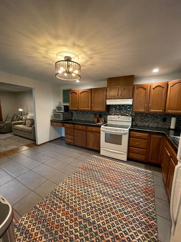 Furnished Finder property 551006_1 photo 5