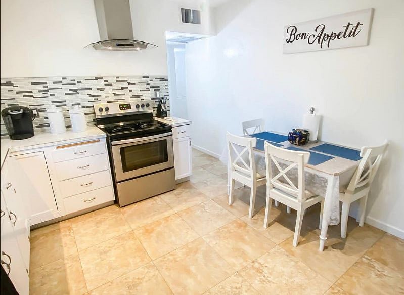 Furnished Finder property 551051_1 photo 3