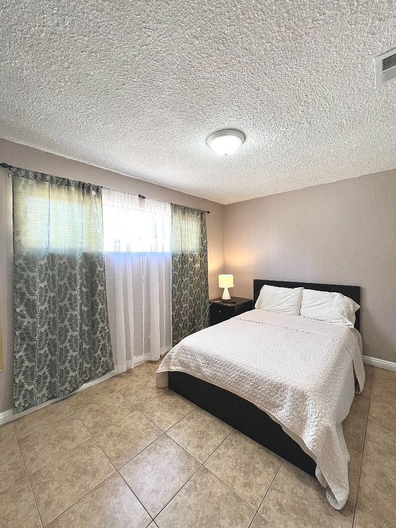 Furnished Finder property 551067_1 photo 3