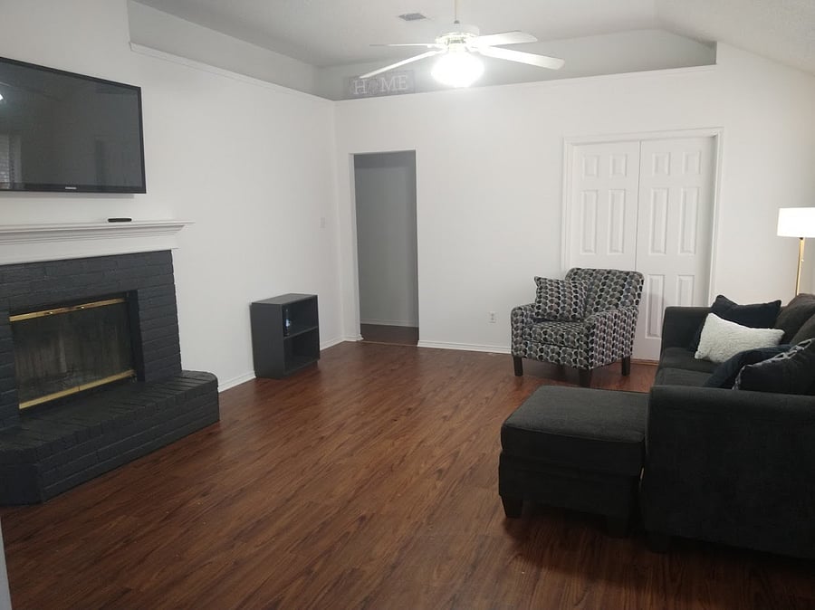 Family room (view from kitchen)