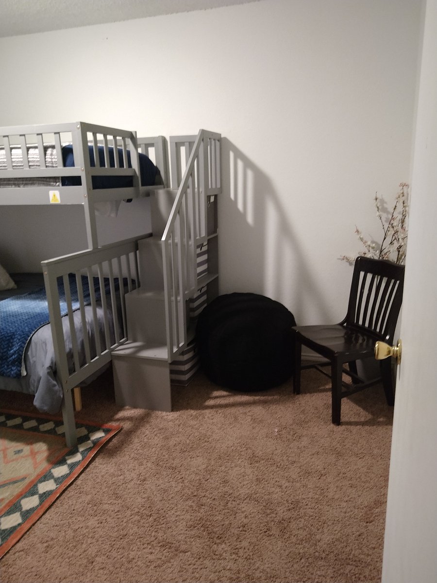 3rd bedroom, twin over full bunk with smart tv