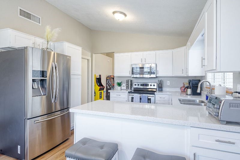 Furnished Finder property 551234_1 photo 7
