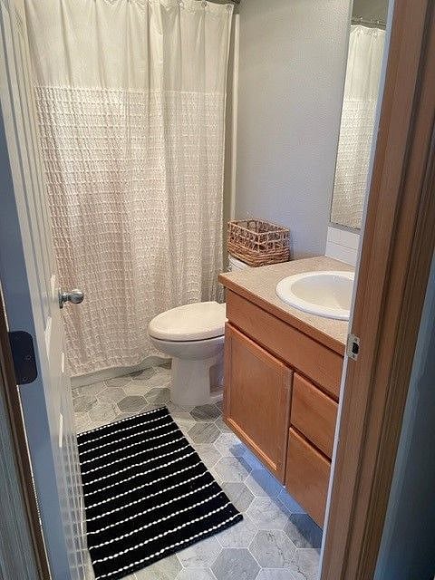 Master Bedroom - Bath