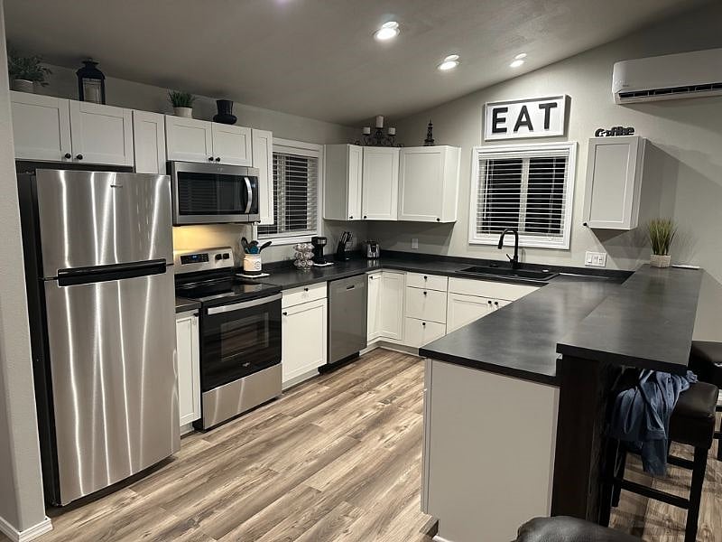 Furnished Finder property 551404_1 photo 17