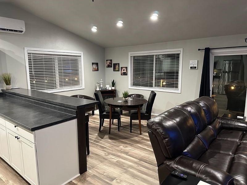Furnished Finder property 551404_1 photo 18