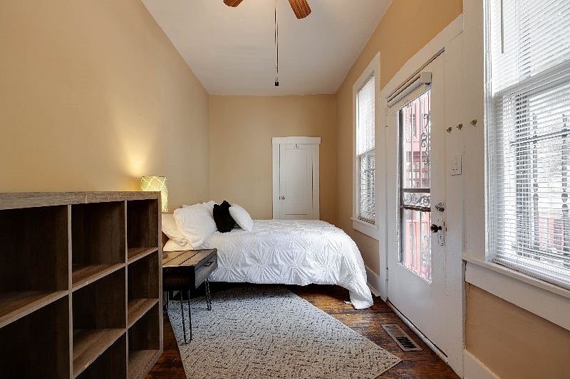 2nd bedroom full sized bed