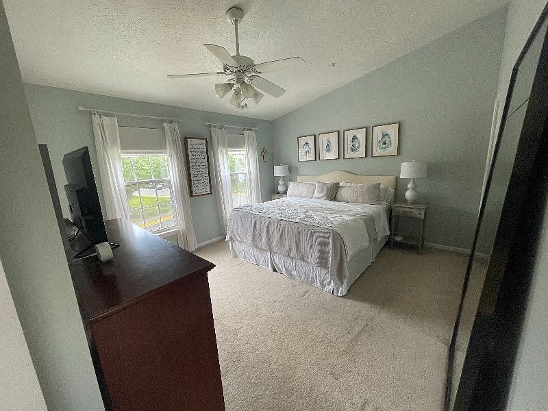 Main Bedroom - King Bed!