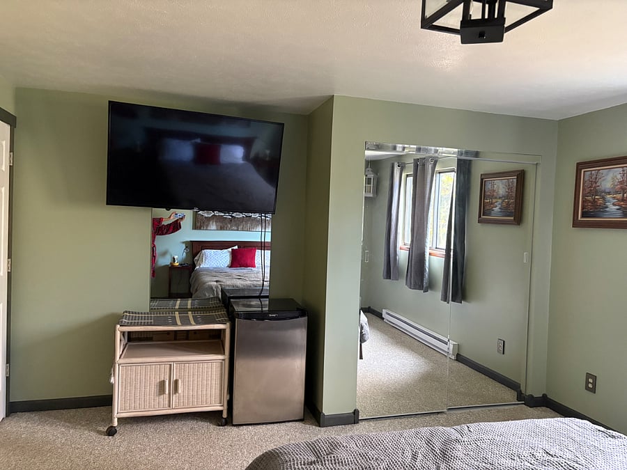 Tenants room!