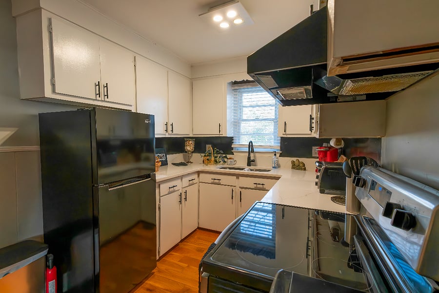 Fully equipped kitchen
