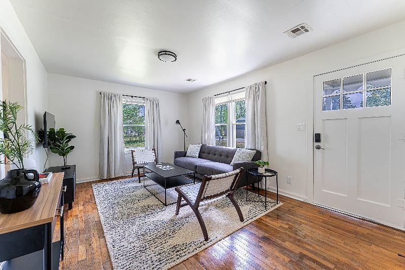 Furnished Finder property 551796_1 photo 10