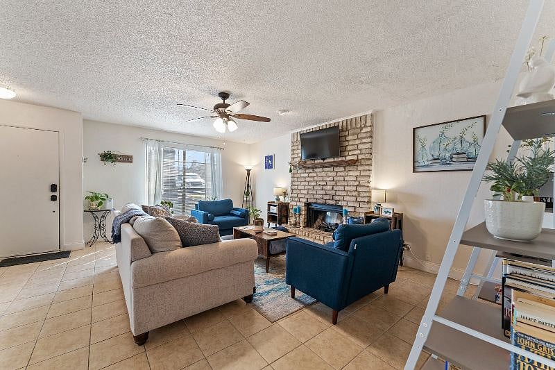Furnished Finder property 551867_1 photo 3