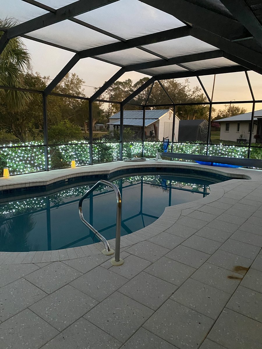 Pool and lanai area