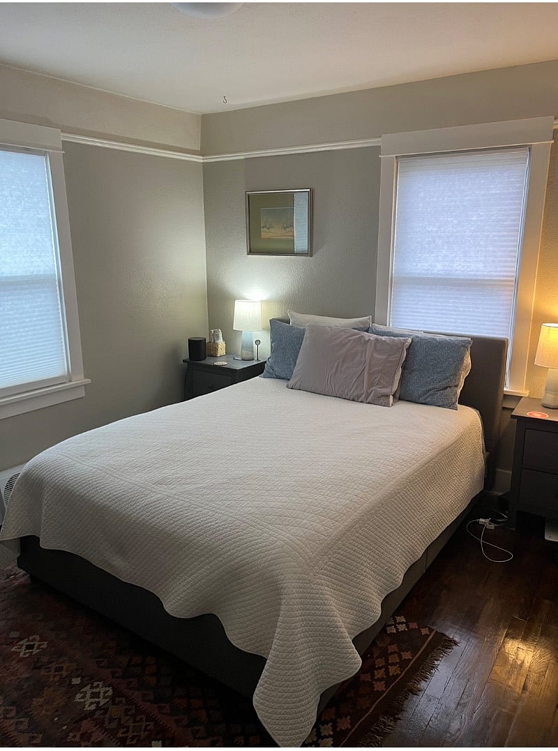 bedroom 1 - queen bed