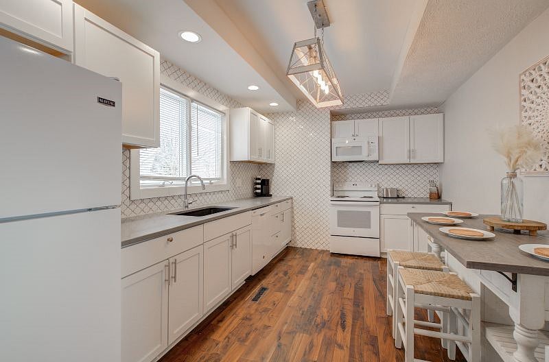 Furnished Finder property 552045_1 photo 6