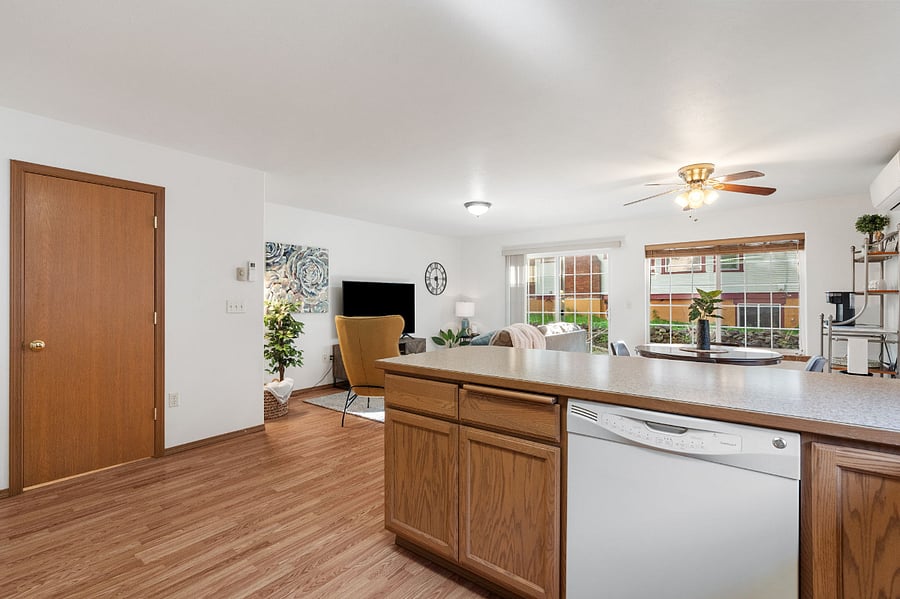 Furnished Finder property 552098_1 photo 4