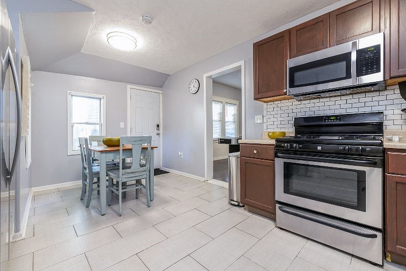 Furnished Finder property 552105_1 photo 7