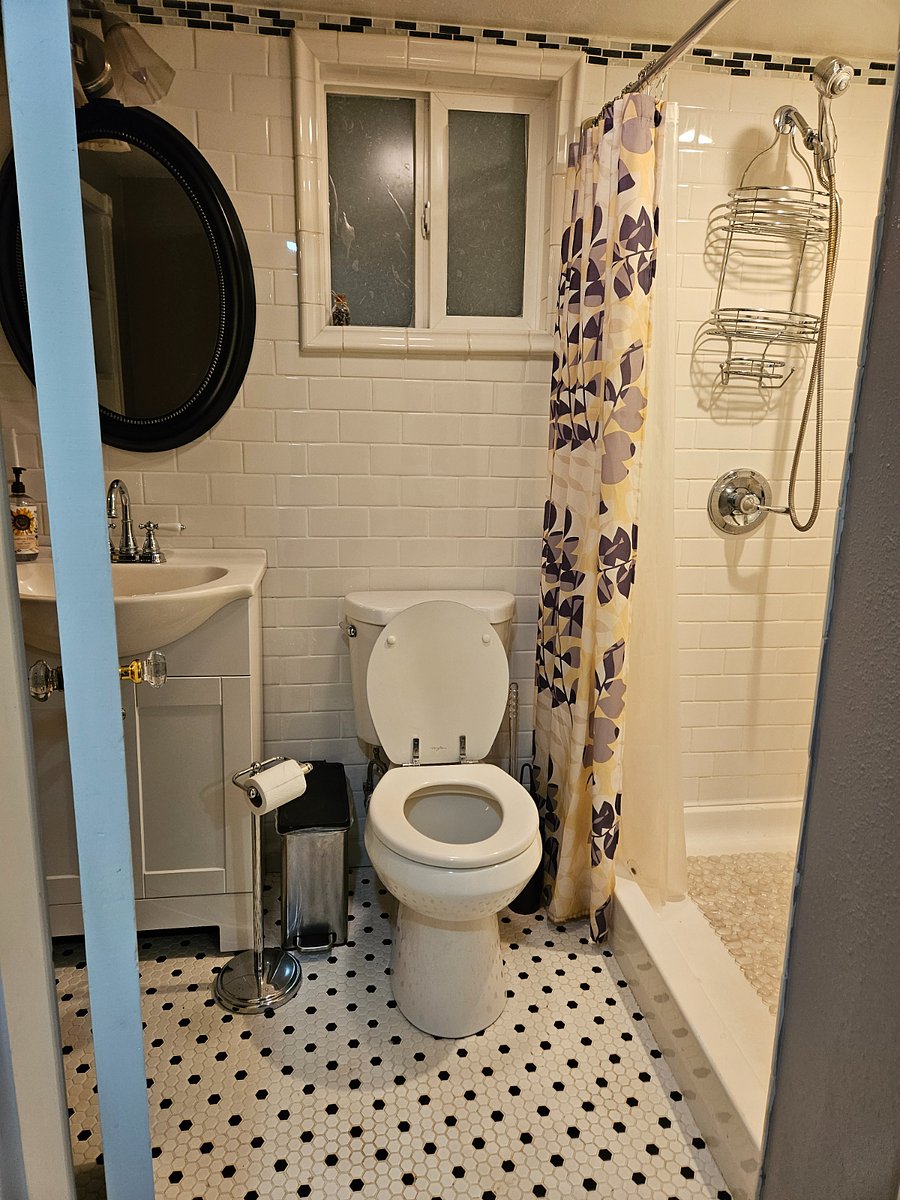 Furnished Finder property 552115_1 photo 12