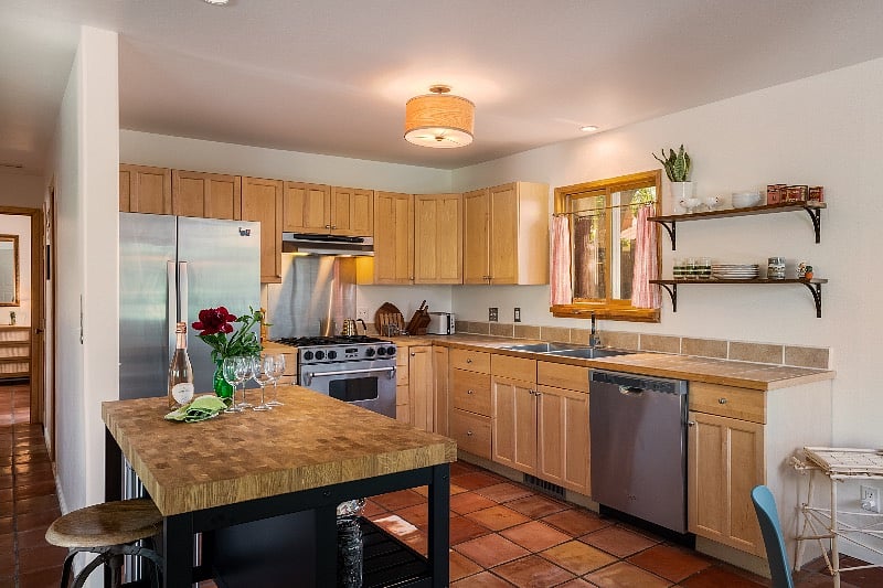 Furnished Finder property 552118_1 photo 4