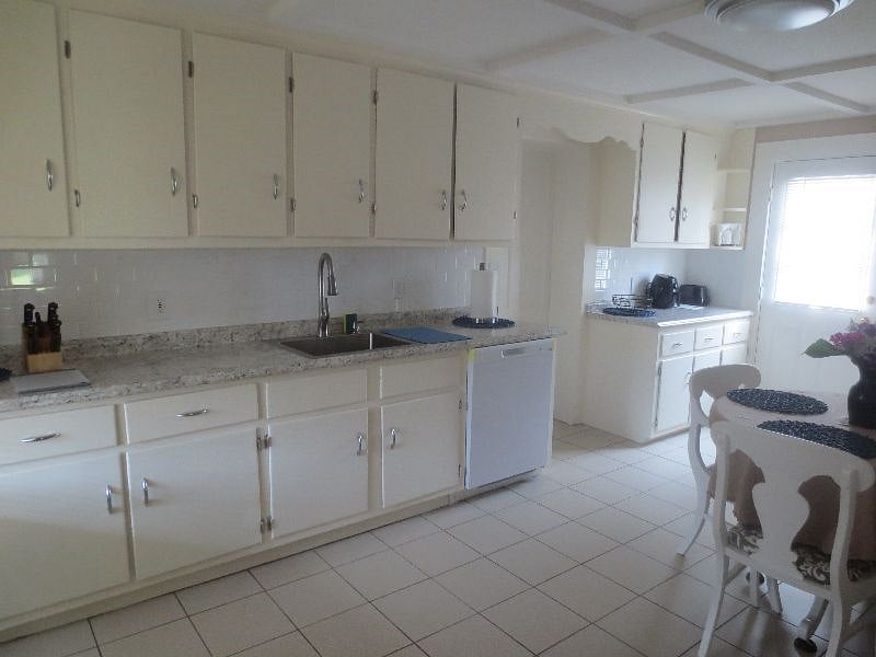 Furnished Finder property 552318_1 photo 4