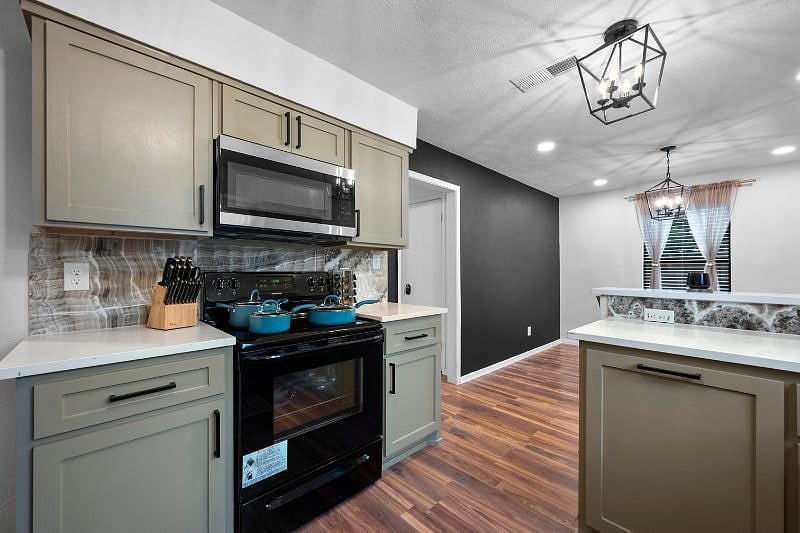 Furnished Finder property 552326_1 photo 24
