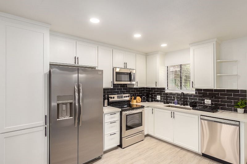Furnished Finder property 552374_1 photo 1