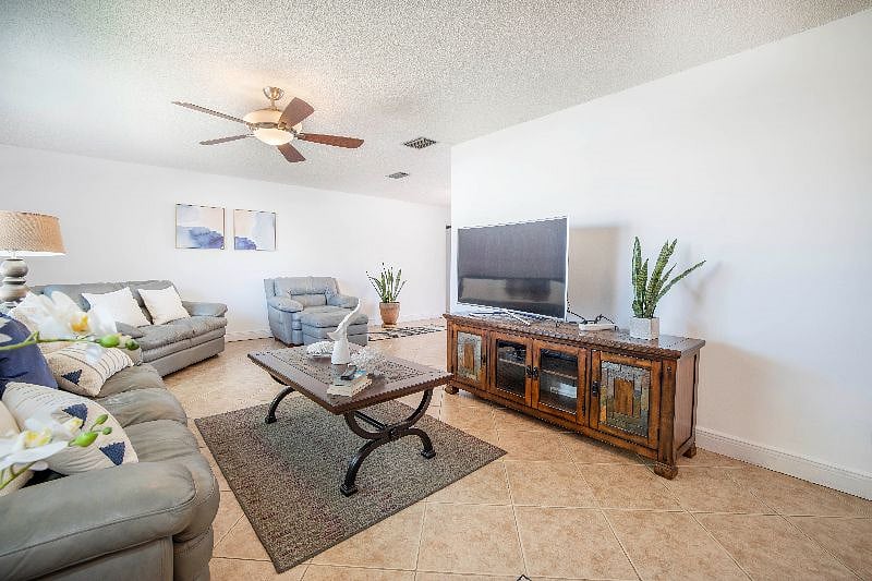 Furnished Finder property 552415_1 photo 18