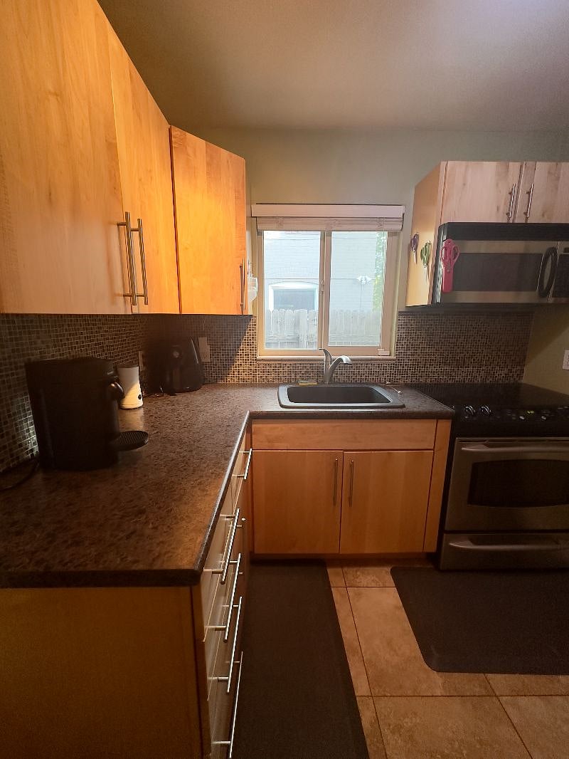 Furnished Finder property 552418_1 photo 15