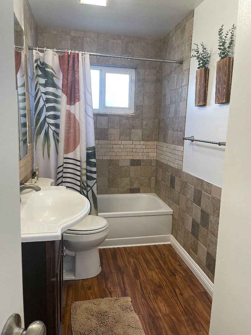 Bathroom Unit 2
