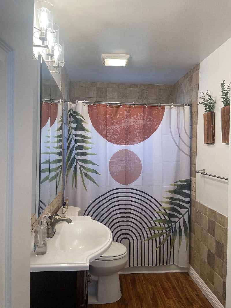 Bathroom Unit 2