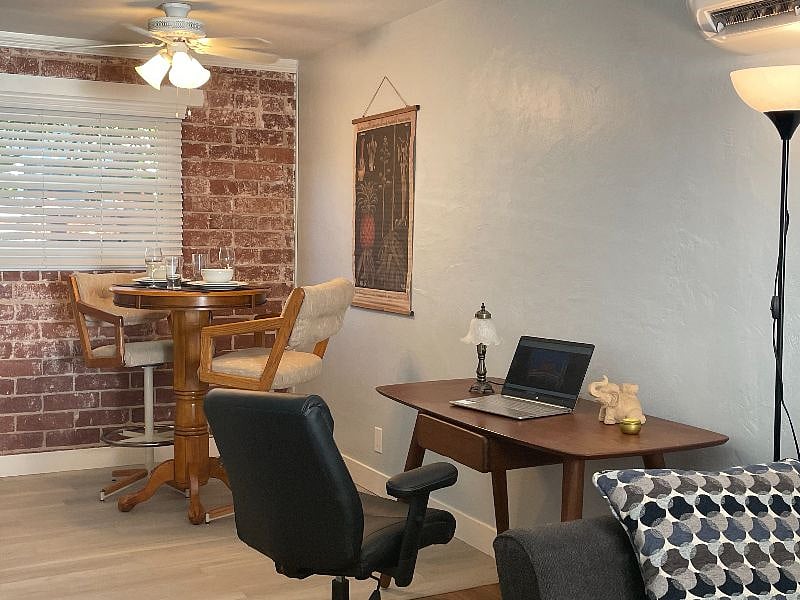Desk Area Unit 2
