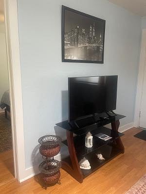 Livingroom Unit 1