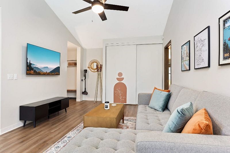 Furnished Finder property 552426_1 photo 12