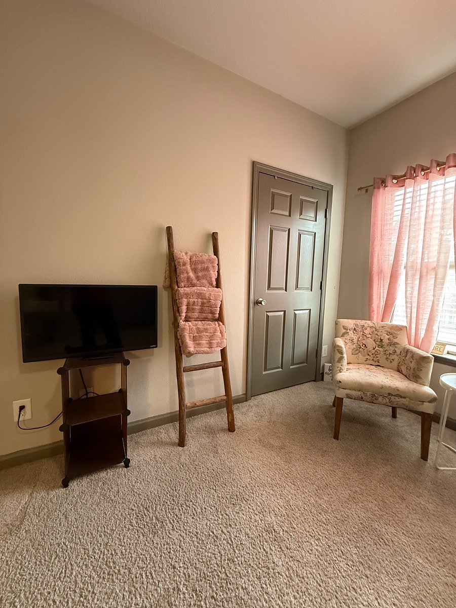 Furnished Finder property 552485_1 photo 31